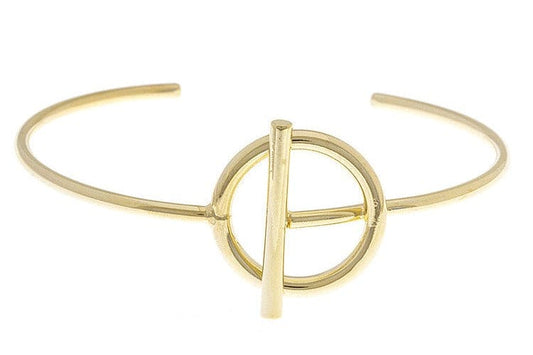 This unique lightweight bracelet is bound to stir some compliments. Available in 18kt. Gold Plated.