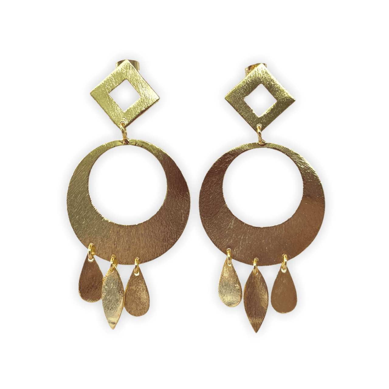 Elegant handmade earrings in gold with unique shapes, perfect for chic outfits and minimal style.